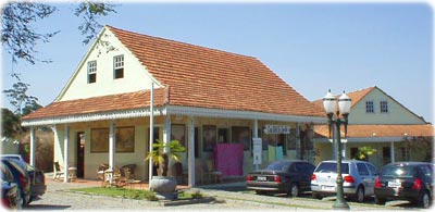 Casa das Pinturas em Santa Felicidade