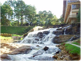 Cascatinha em Santa Felicidade - Curitiba