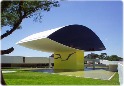 Museu Oscar Niemeyer em Curitiba Paraná