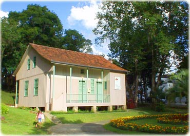 Casa Erbo Stenzel, no Parque São Lourenço - Curitiba